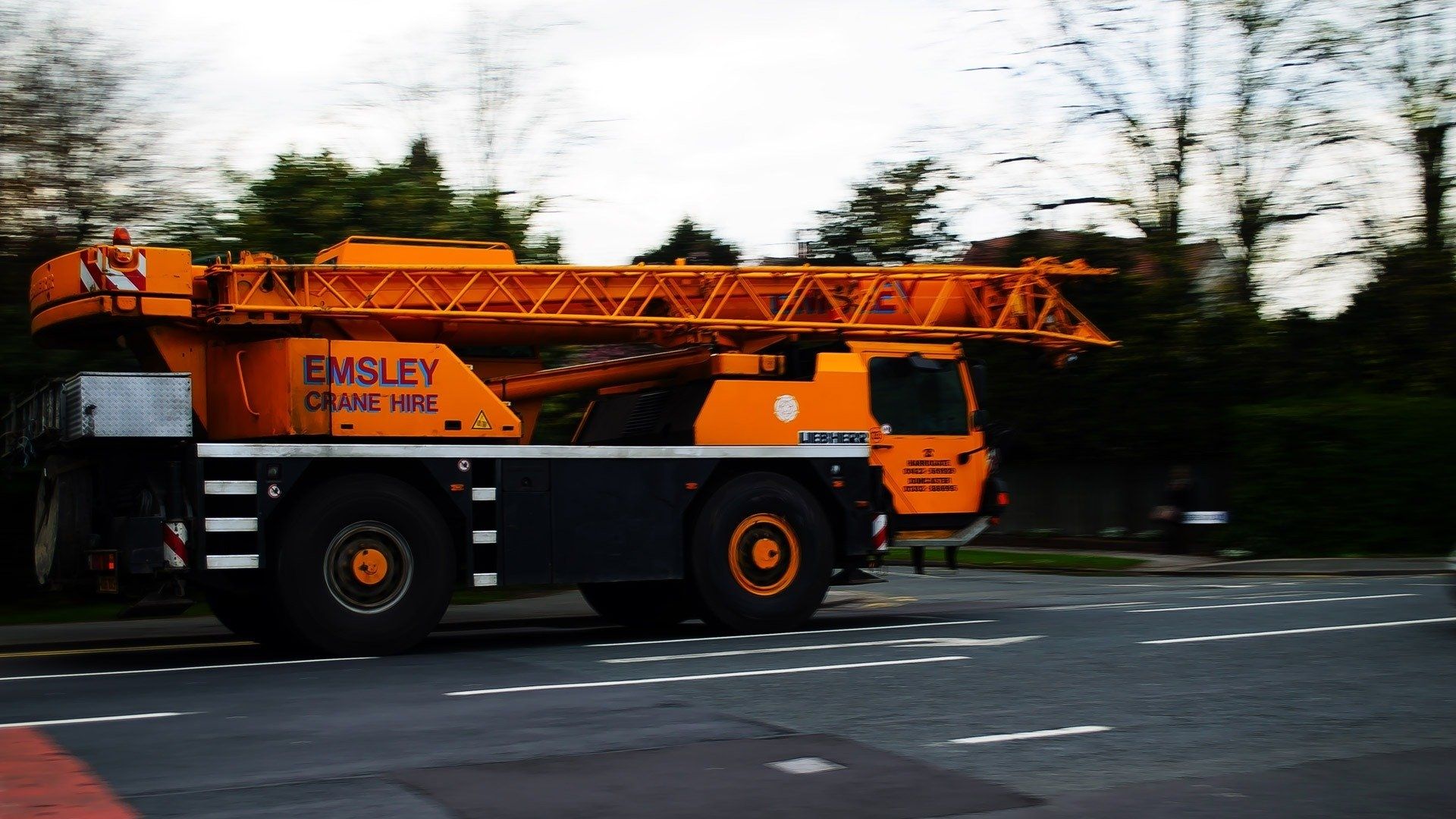 Megbízható darus teherautó bérlés a BartaFuvar kínálatában