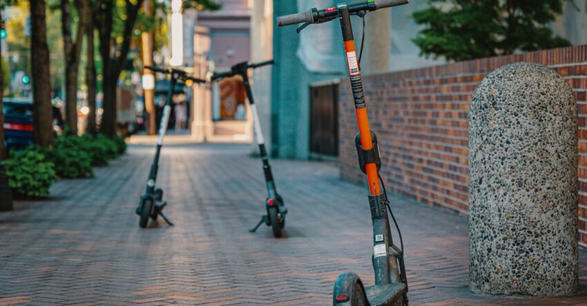 Elektromos roller a városi közlekedésben: Segway és Kaabo modellek a fenntartható ingázáshoz